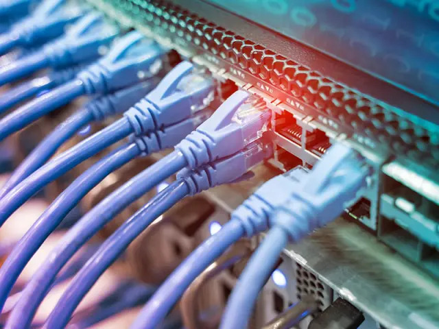 Switch mit Lan Kabel